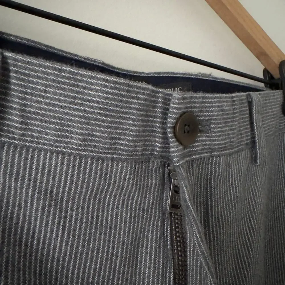 Banana Republic Aiden Pant Slim Fit Men's Gray Pants white pinstripe zip button